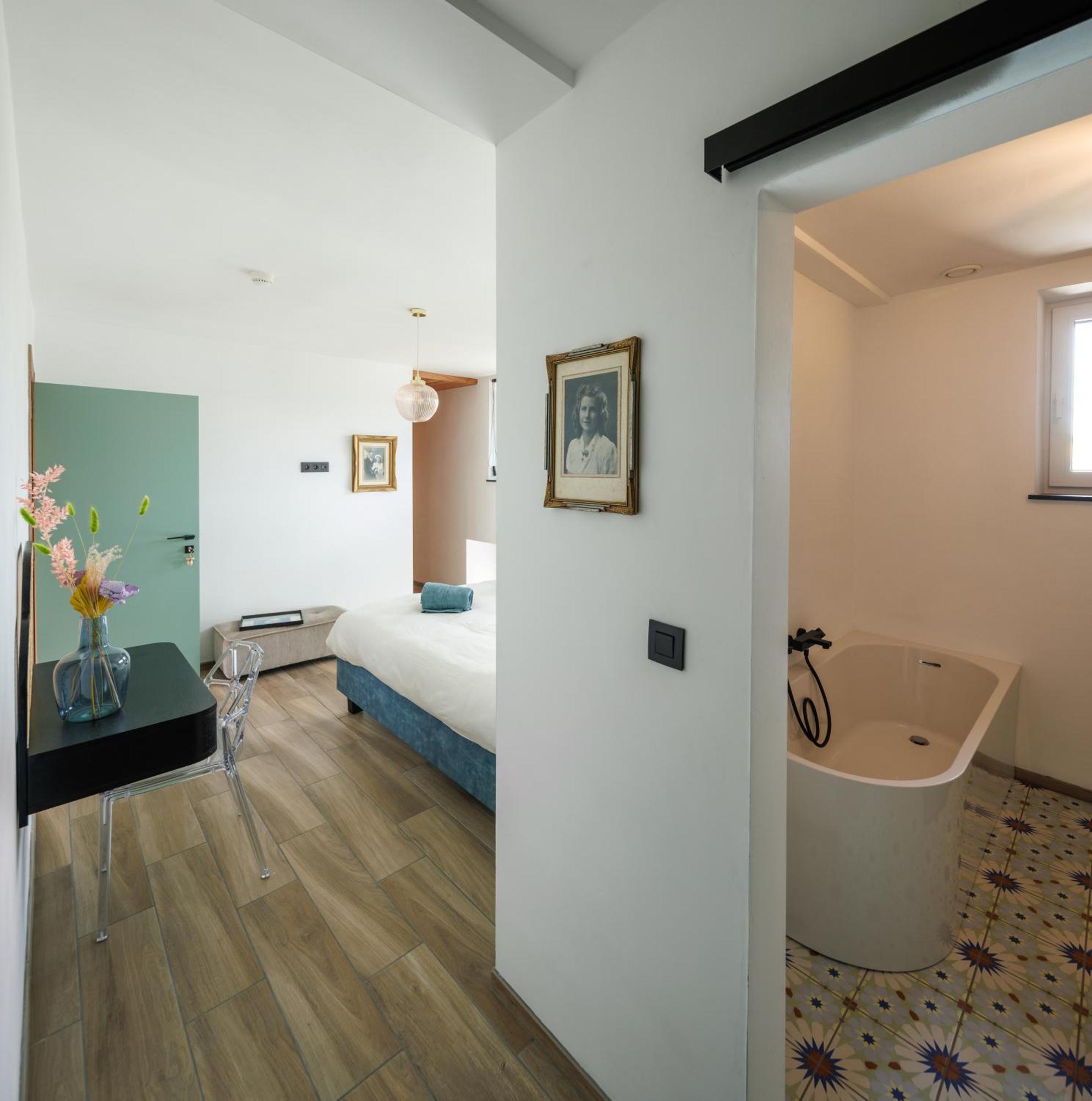 Cerf, Ouvre-Moi B&B Rochefort Buitenkant foto